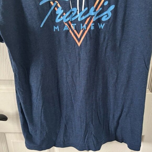 Travis Mathew Logo T-Shirt Blue Palm Trees Triangle Back Graphic Sz Medium Golf - Picture 12 of 16